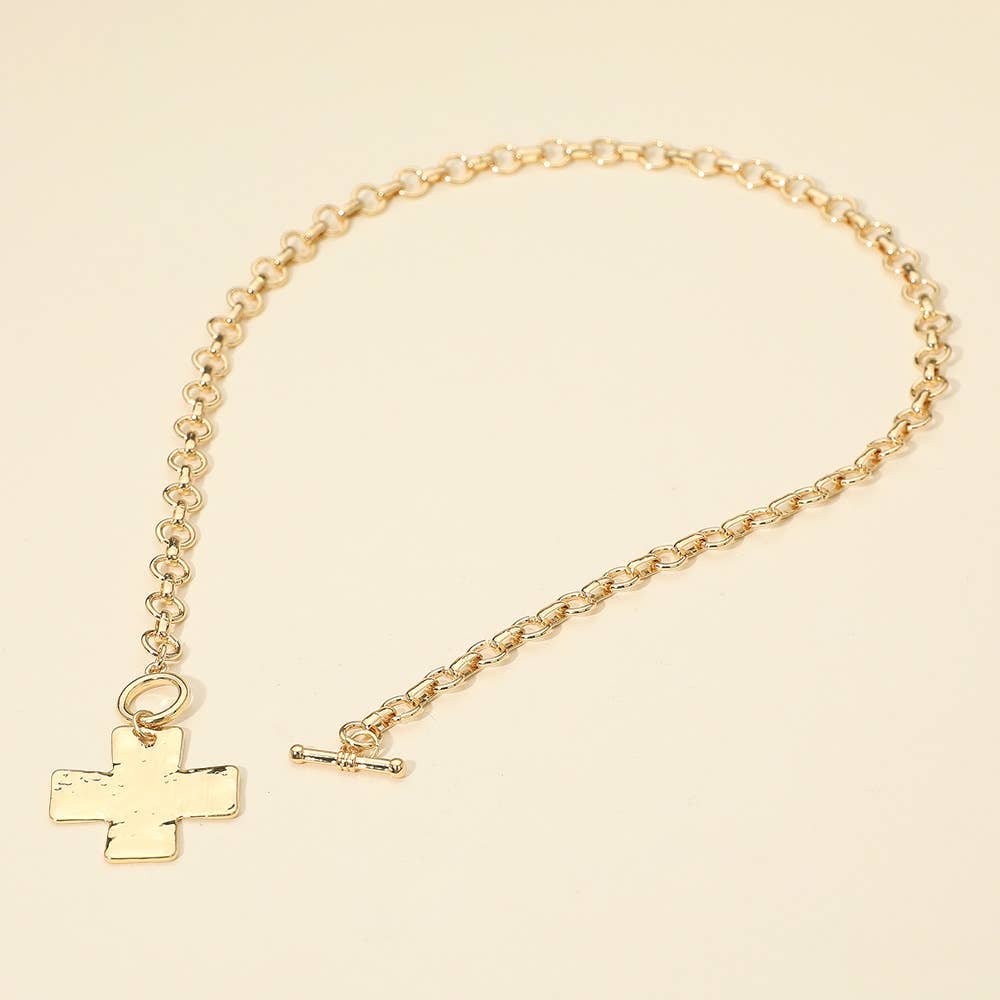 Hammered Metal Cross Pendant Chunky Chain Toggle Necklace: Rhodium
