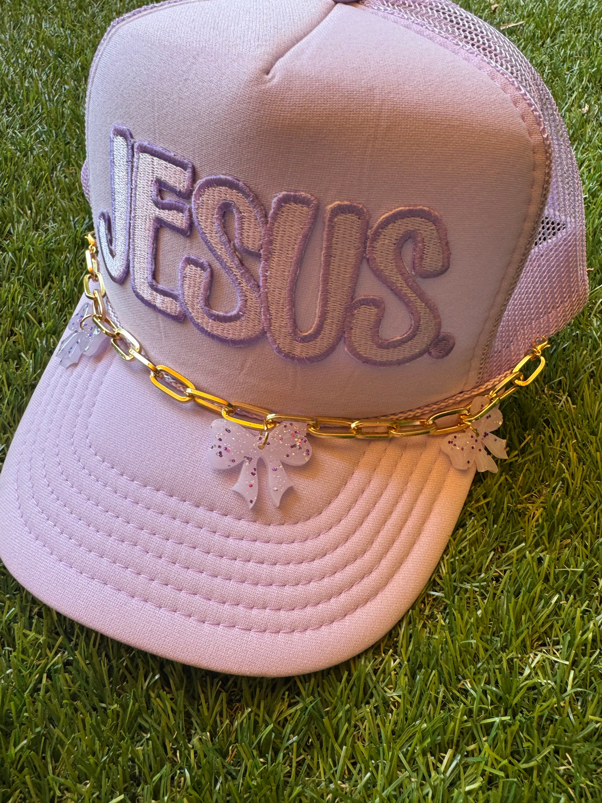 Jesus monochromatic trucker hat with hat chain