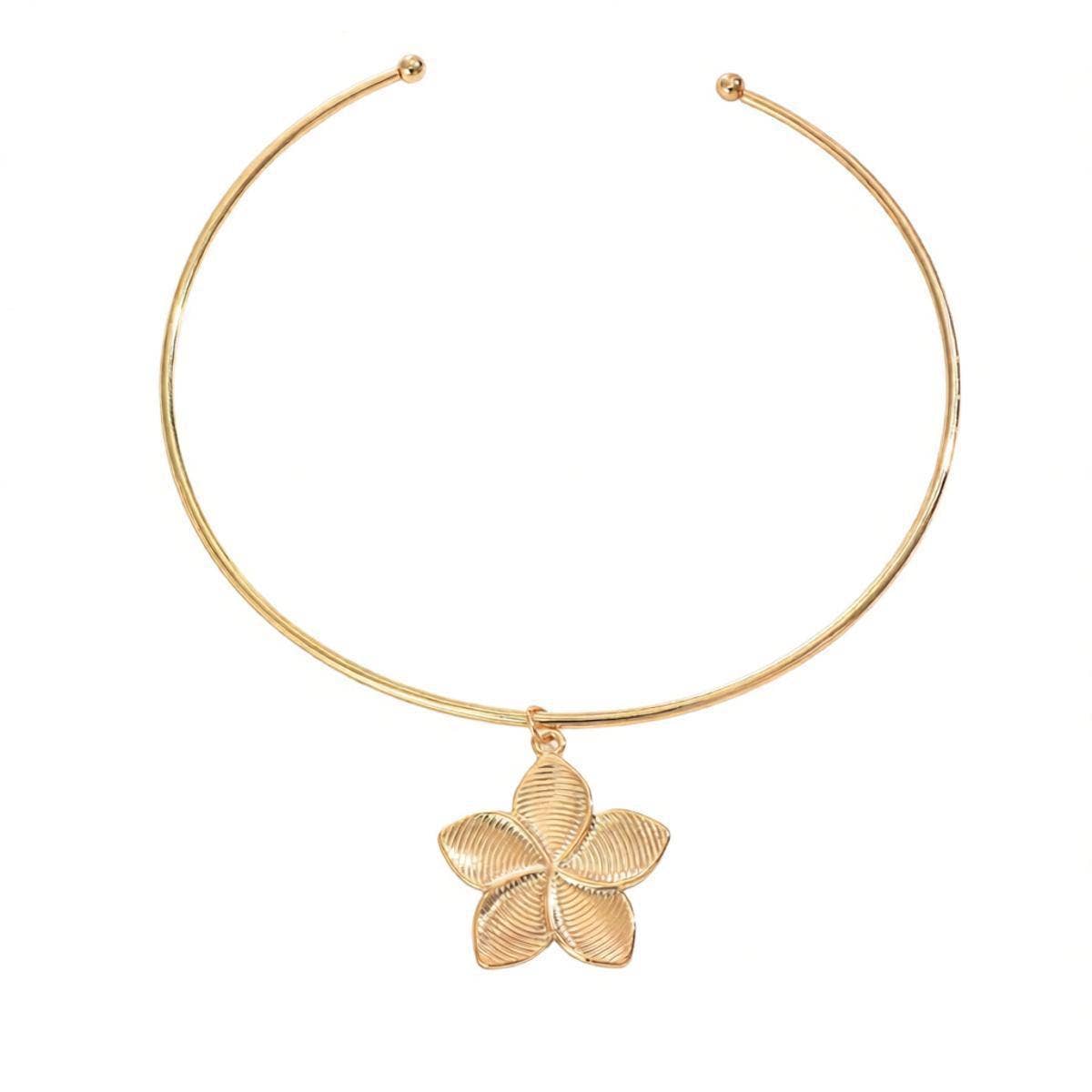 Golden Bloom Pendant Choker Necklace
