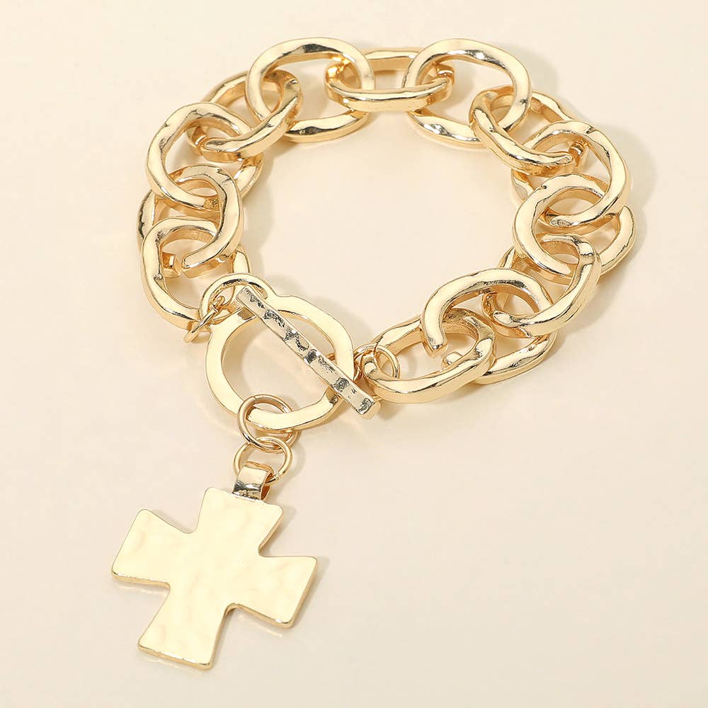 Hammered Metal Cross Charm Chunky Chain Toggle Bracelet: Worn Silver