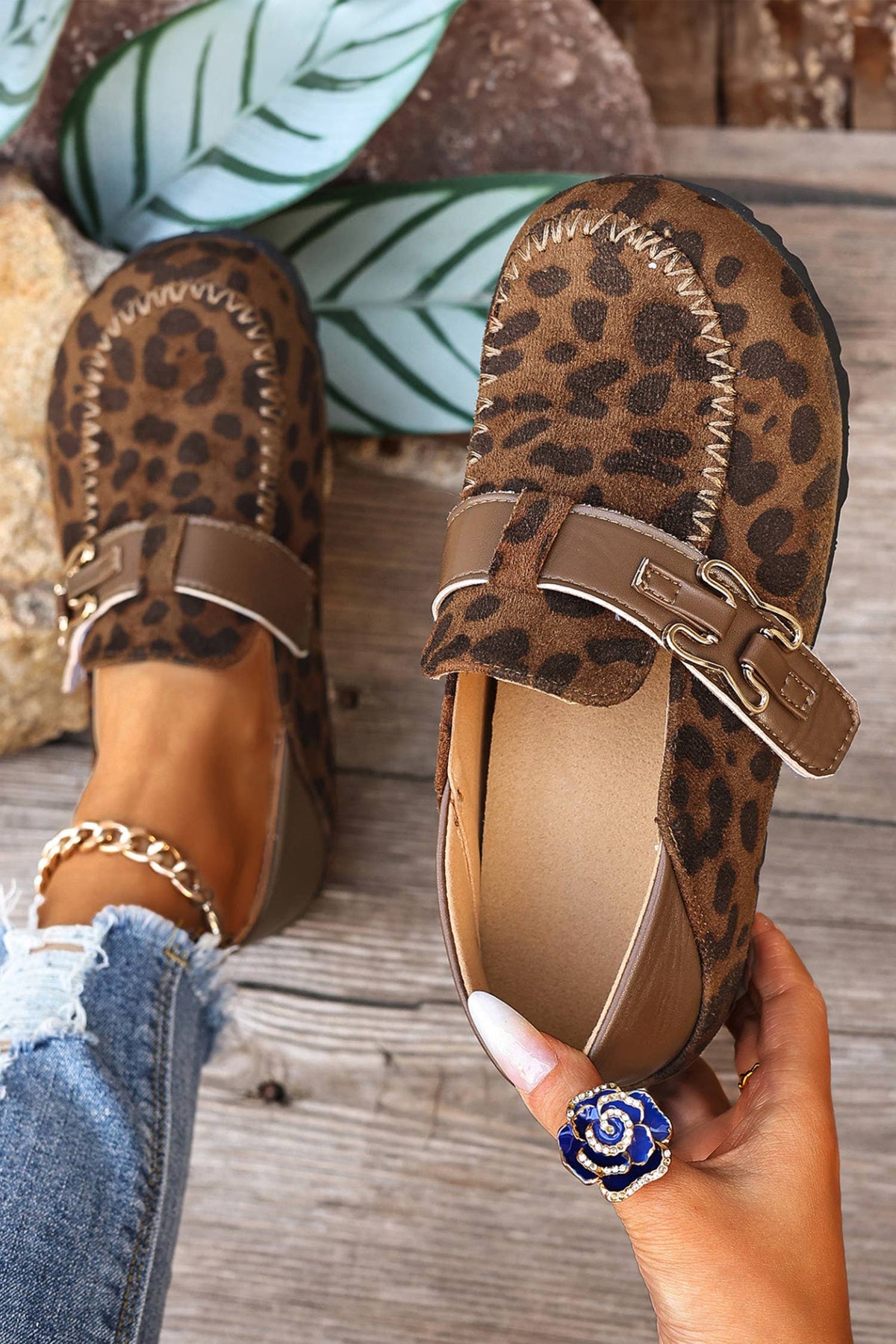 Faux Suede PU Leather Patchwork Retro Buckle Slip On Shoes: Khaki