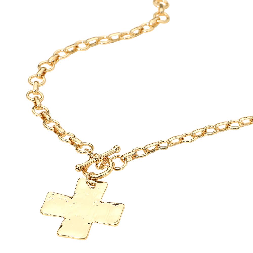 Hammered Metal Cross Pendant Chunky Chain Toggle Necklace: Rhodium