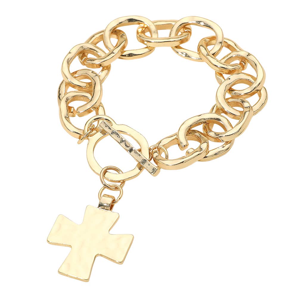 Hammered Metal Cross Charm Chunky Chain Toggle Bracelet: Worn Gold