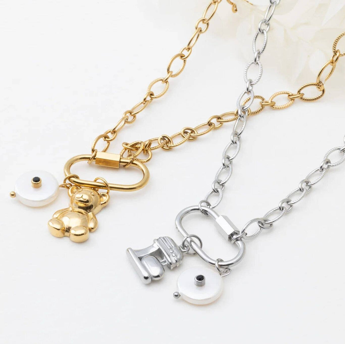 18K Gold PVD Stainless Steel Loop Chain Carabiner Necklace: Gold / 18"+2"