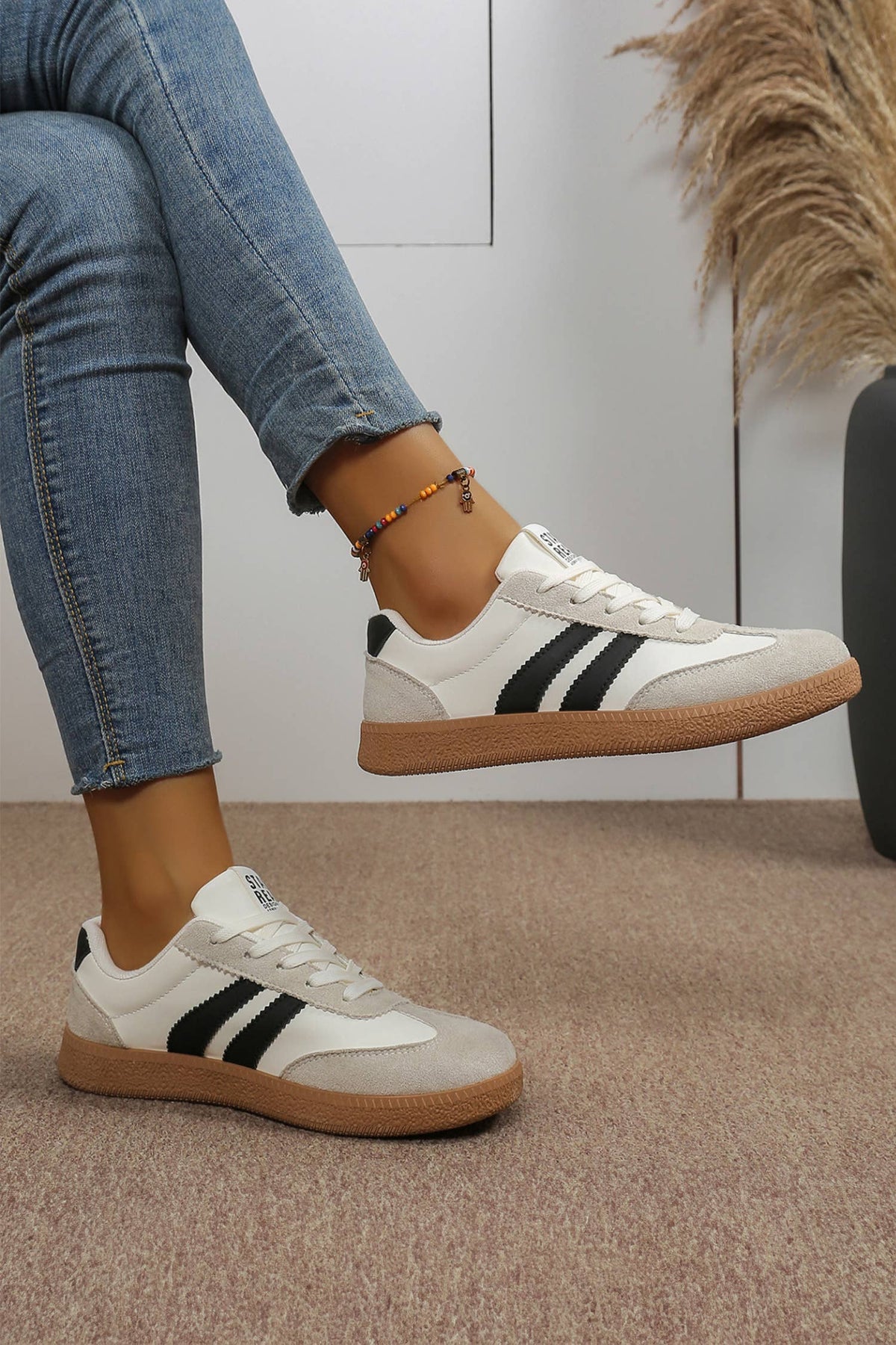Varsity Color Block Patchwork PU Leather Lace Up Shoes: Ashleigh Blue