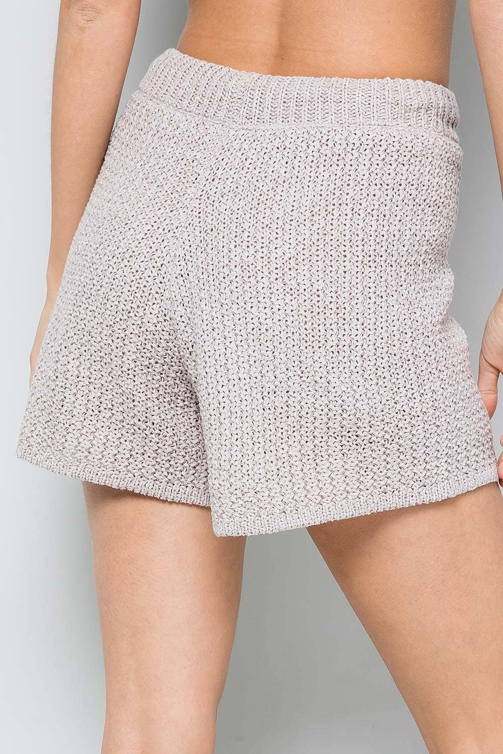 CASUAL RELAXED FIT KNIT LOUNGE SHORTS WITH DRAWSTRING: NATURAL / Contemporary