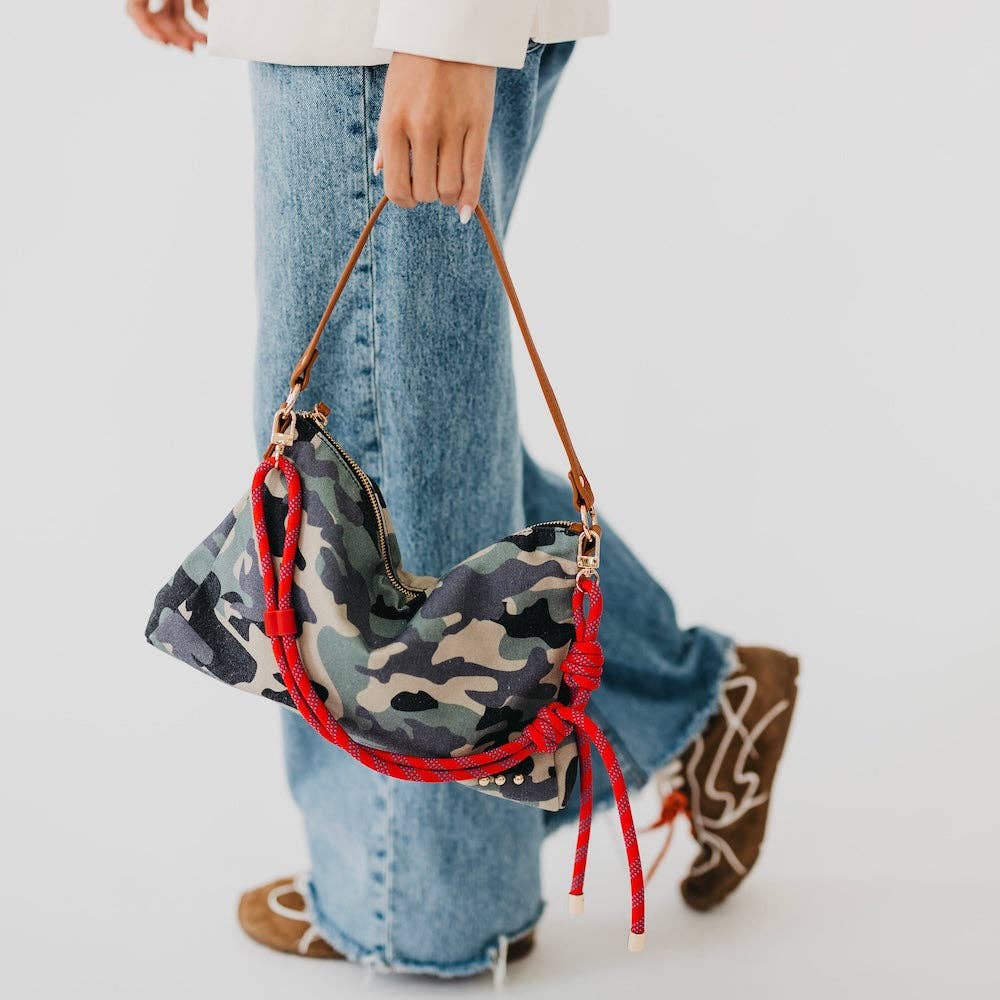 Cosette Canvas Shoulder Bag: Leopard