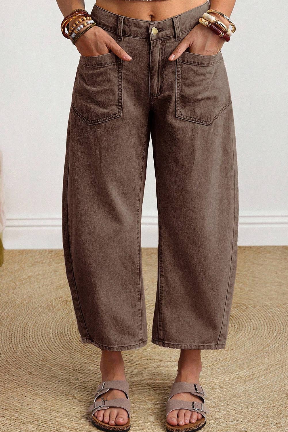 66 Solid Color Square Patch Pocket Ankle-length Barrel Jeans: Brown