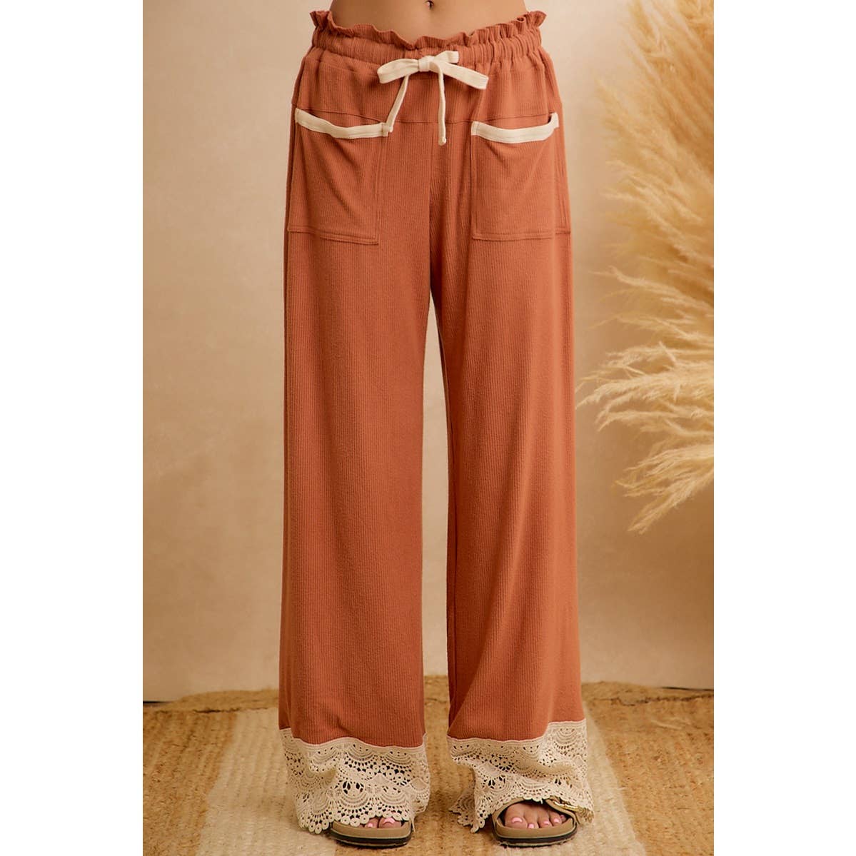 SOLID RIB KNIT CROCHET LACE HEM WITH DOUBLE POCKET PANTS: RUST