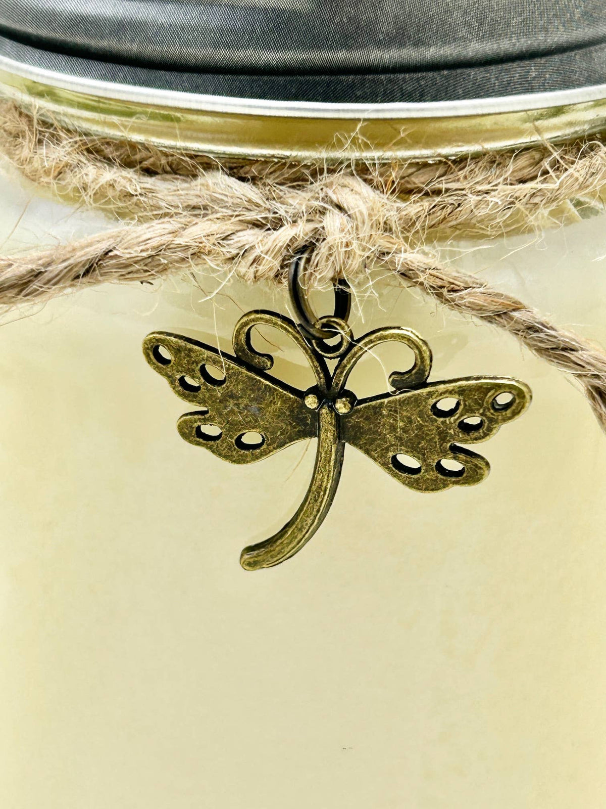 Mason Jar Candle with Dragonfly Charm: Sea Mist