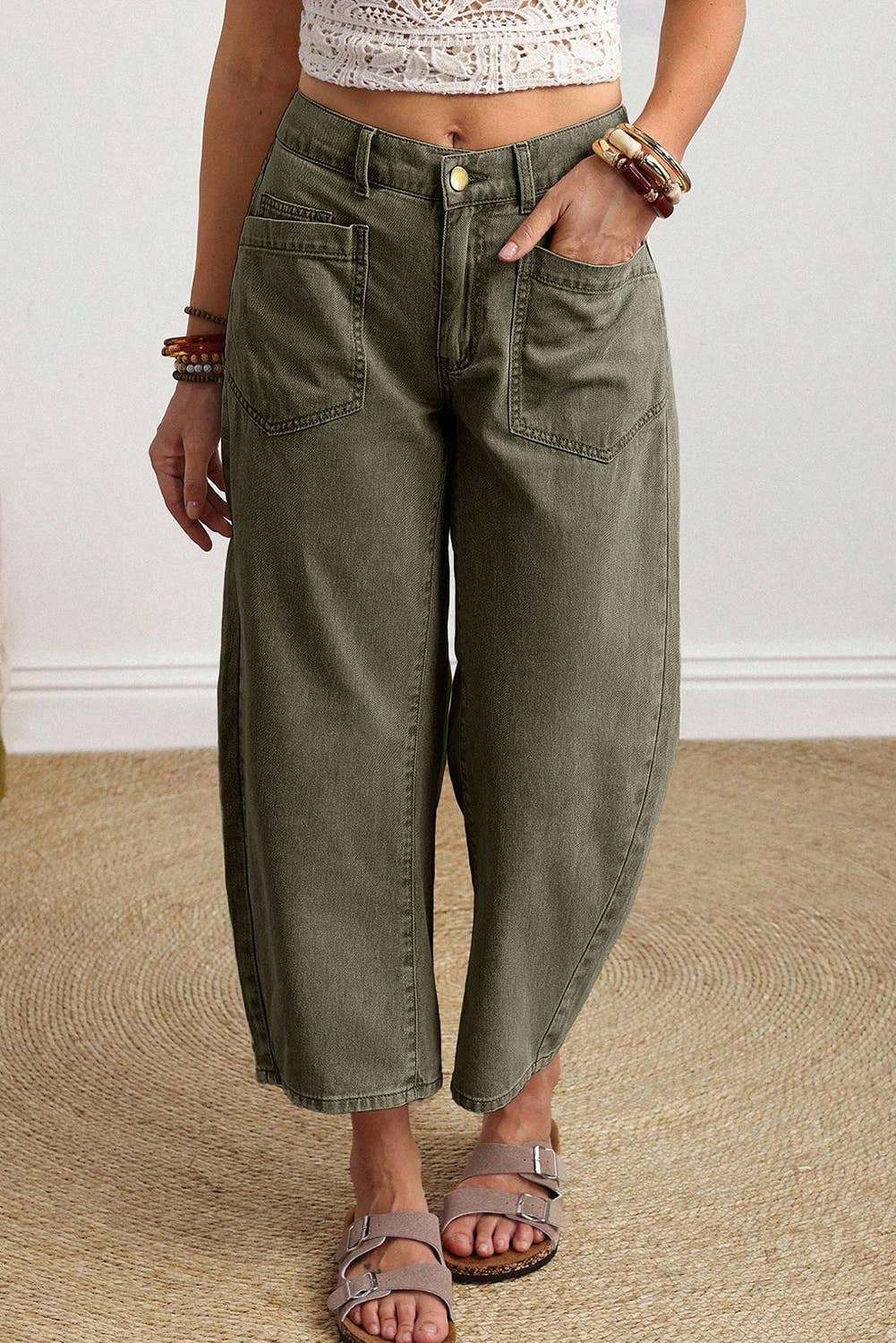66 Solid Color Square Patch Pocket Ankle-length Barrel Jeans: Brown