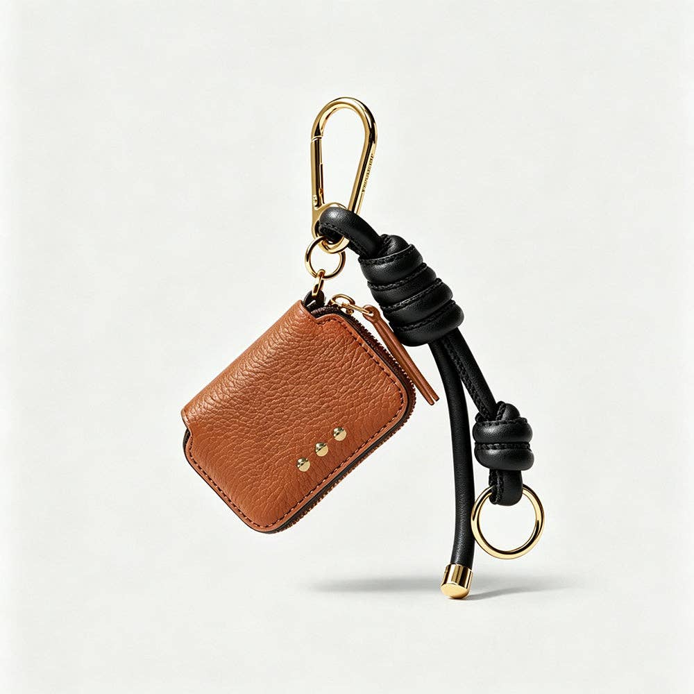 Brynn Clippable Card Wallet: Black