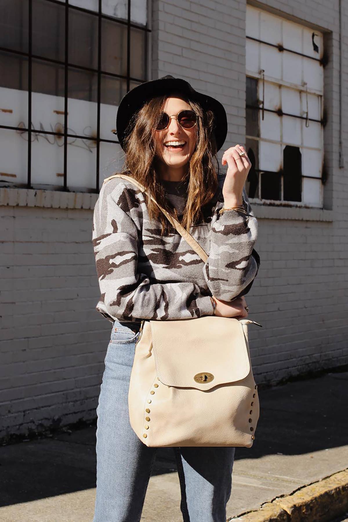 Bex Distressed Backpack | M1841DS : Brown
