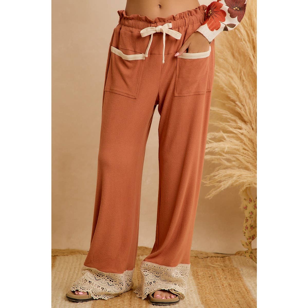 SOLID RIB KNIT CROCHET LACE HEM WITH DOUBLE POCKET PANTS: RUST