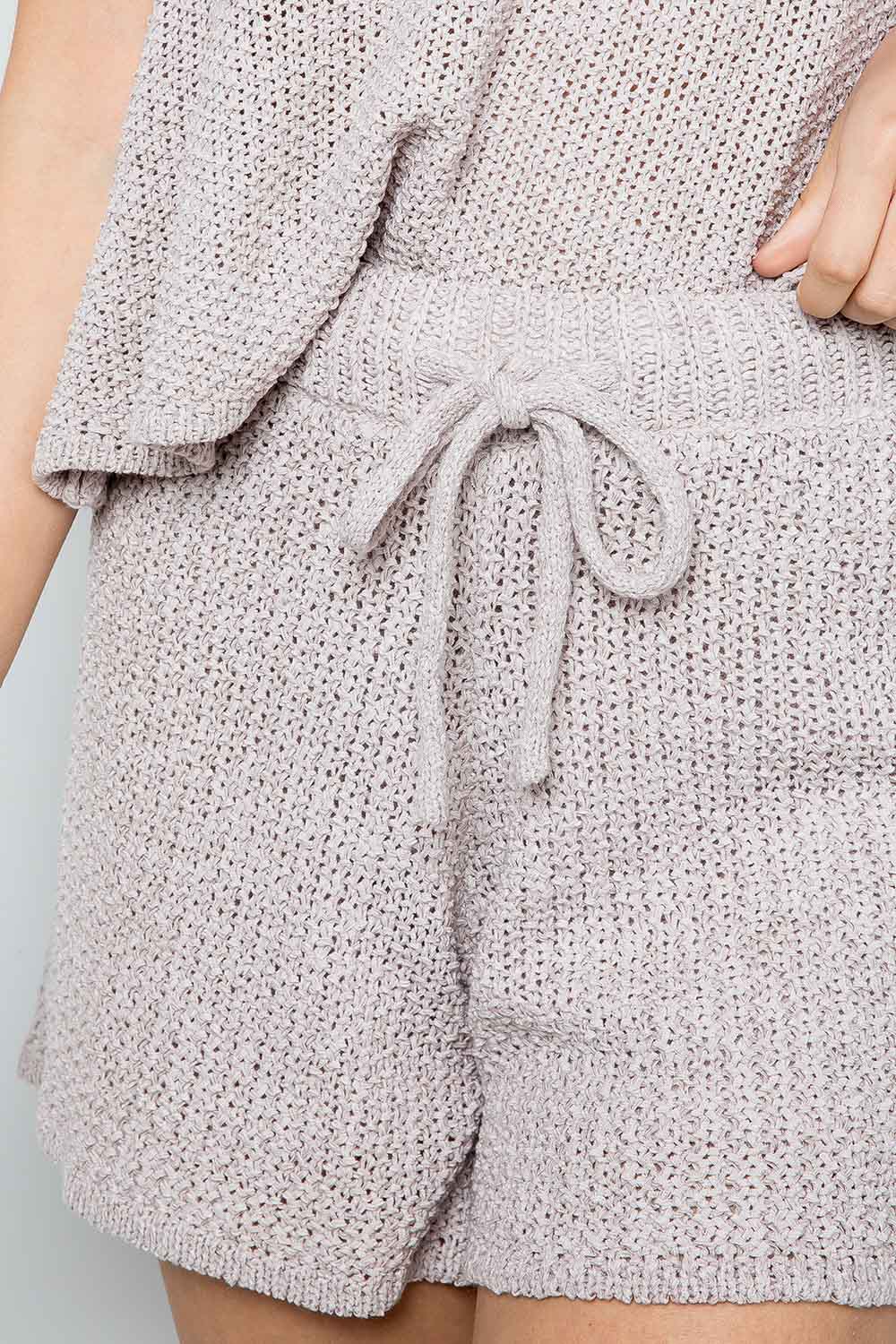 CASUAL RELAXED FIT KNIT LOUNGE SHORTS WITH DRAWSTRING: NATURAL / Contemporary