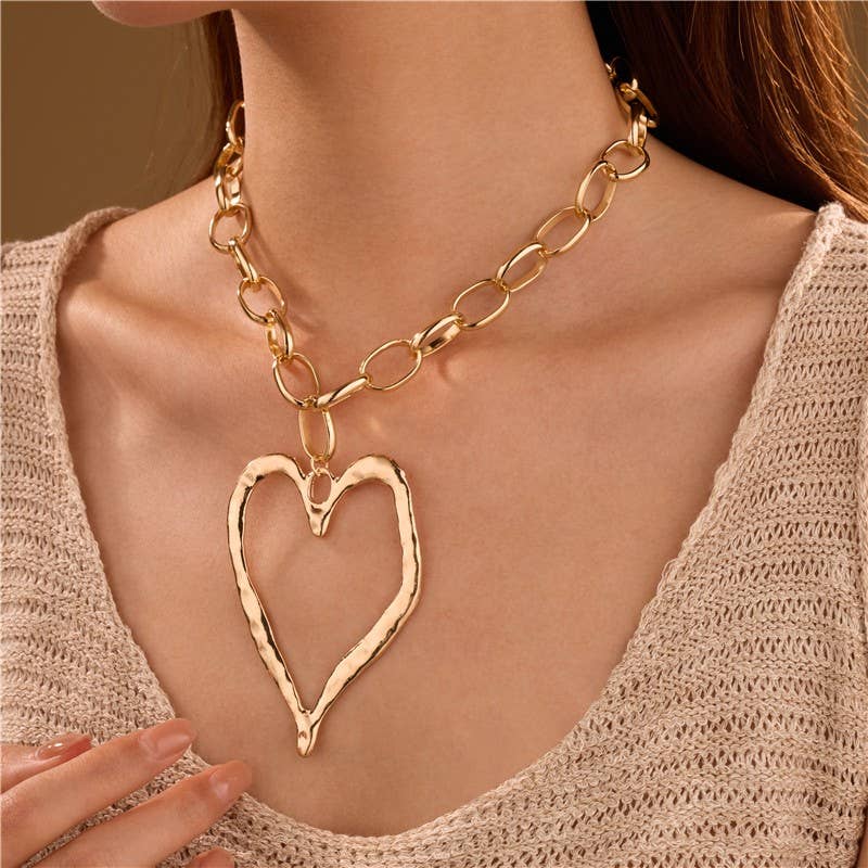Statement Hammered Open Heart Necklace | 40NK9698: Silver