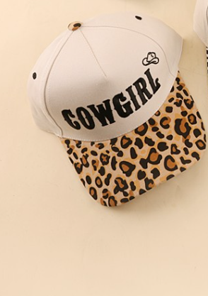 Cowgirl Two Tone Snapback Hat: COW / 1(ONE SIZE)