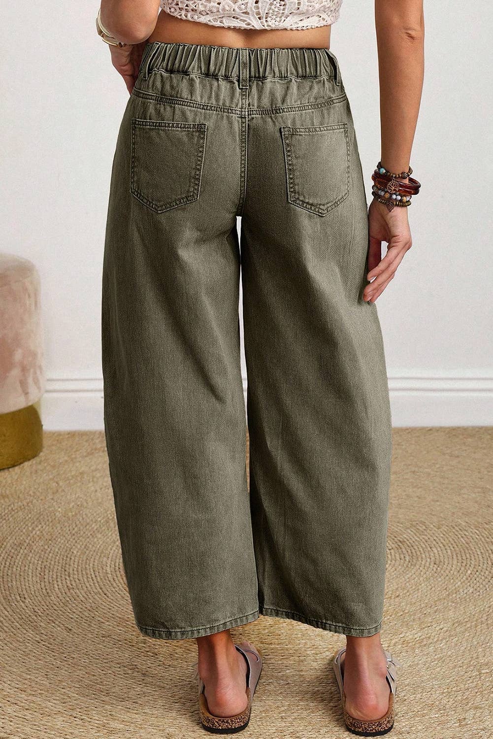66 Solid Color Square Patch Pocket Ankle-length Barrel Jeans: Brown