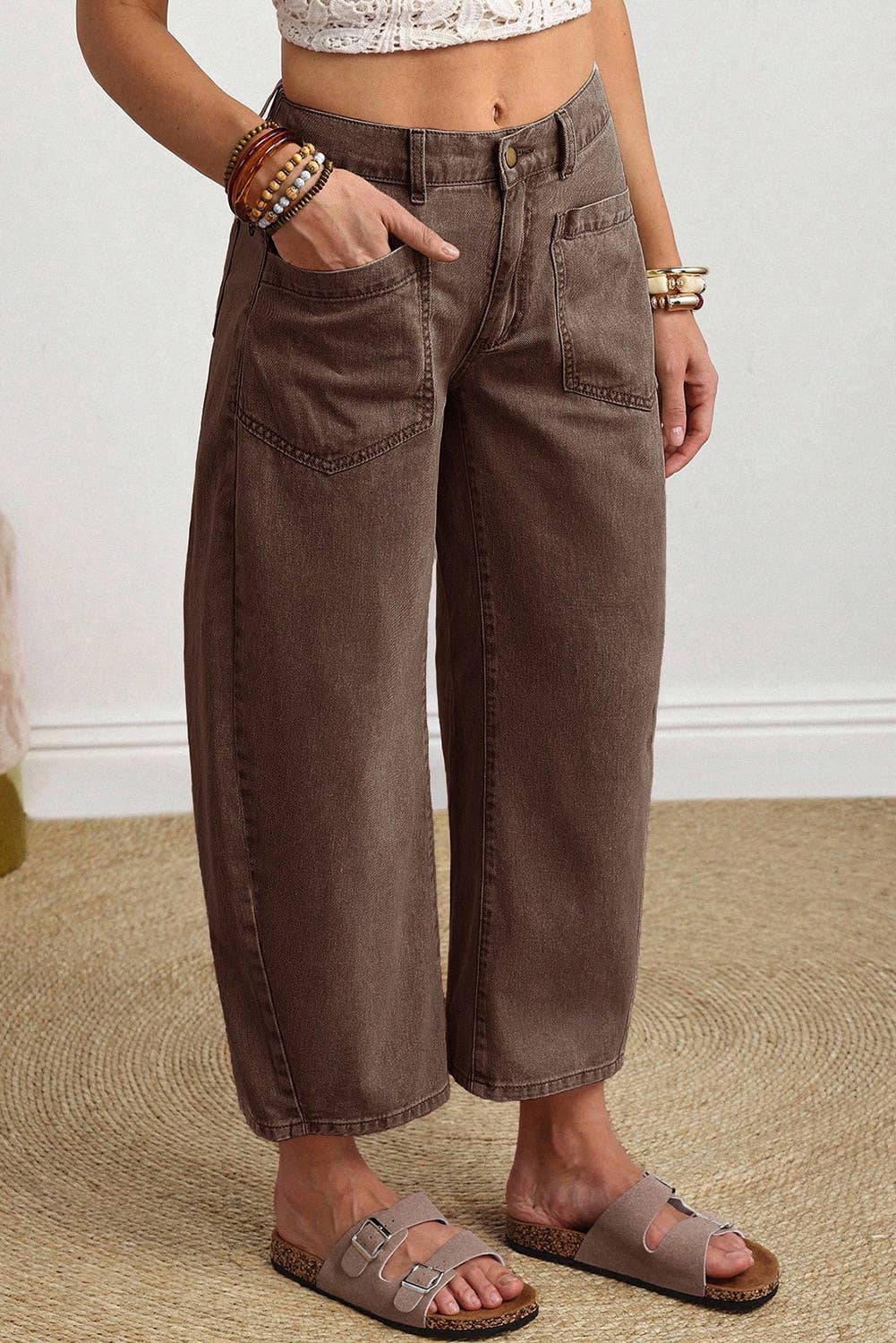 66 Solid Color Square Patch Pocket Ankle-length Barrel Jeans: Brown