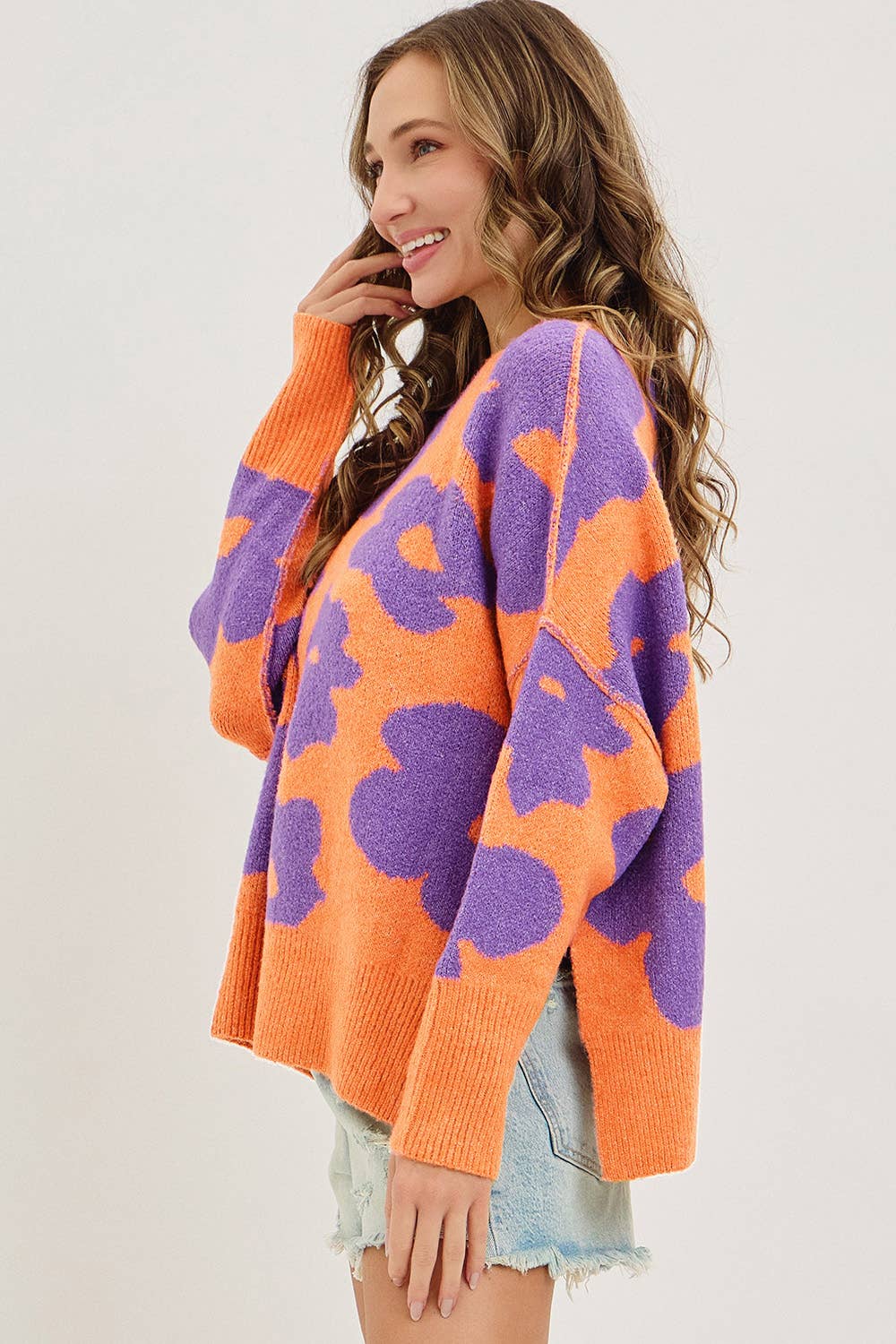CREW NECK FLORAL LOOSE FIT SWEATER KNIT TOP: PUMPKIN PURPLE / Contemporary