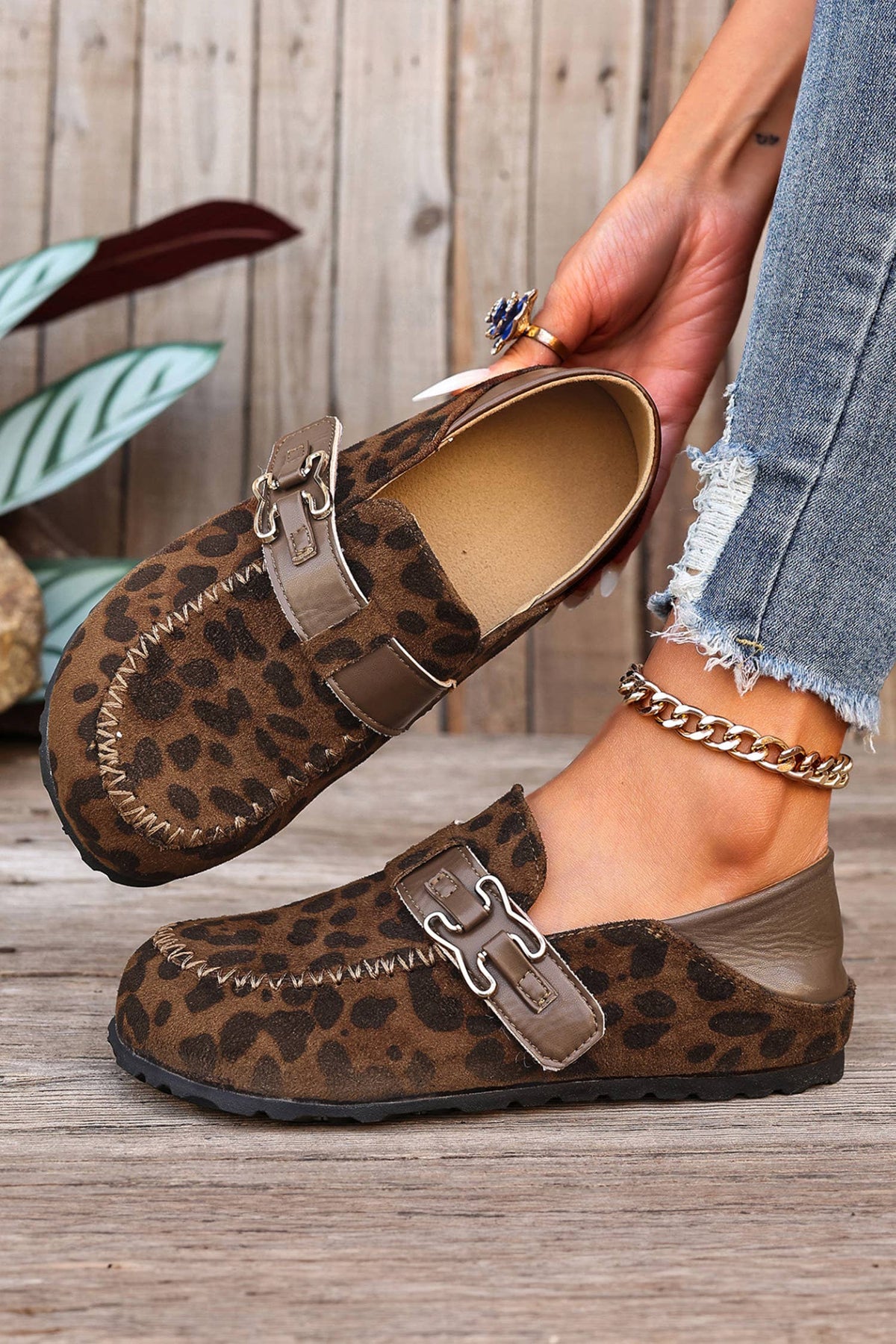 Faux Suede PU Leather Patchwork Retro Buckle Slip On Shoes: Khaki