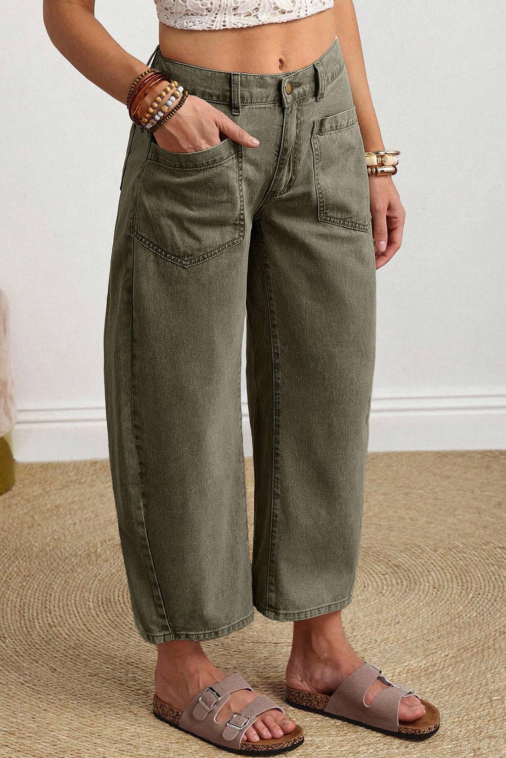 66 Solid Color Square Patch Pocket Ankle-length Barrel Jeans: Brown