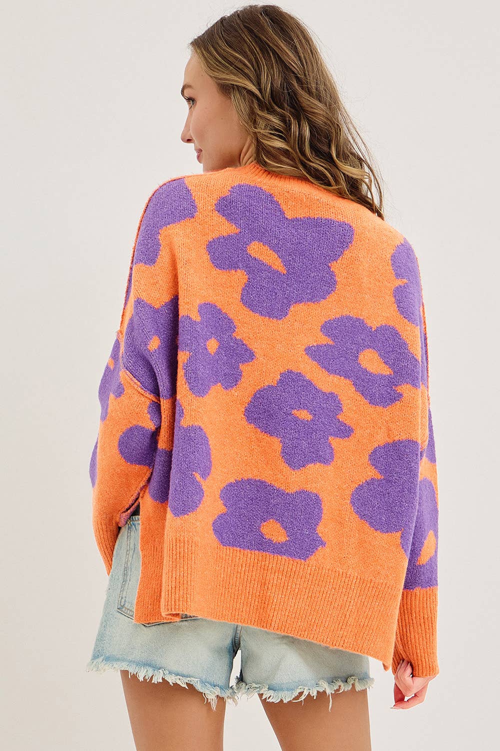 CREW NECK FLORAL LOOSE FIT SWEATER KNIT TOP: PUMPKIN PURPLE / Contemporary