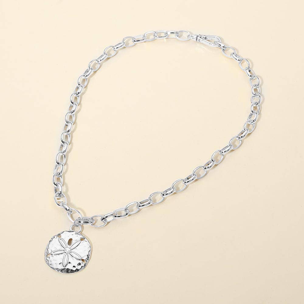 Hammered Metal Sand Dollar Pendant Chunky Chain Necklace: Gold