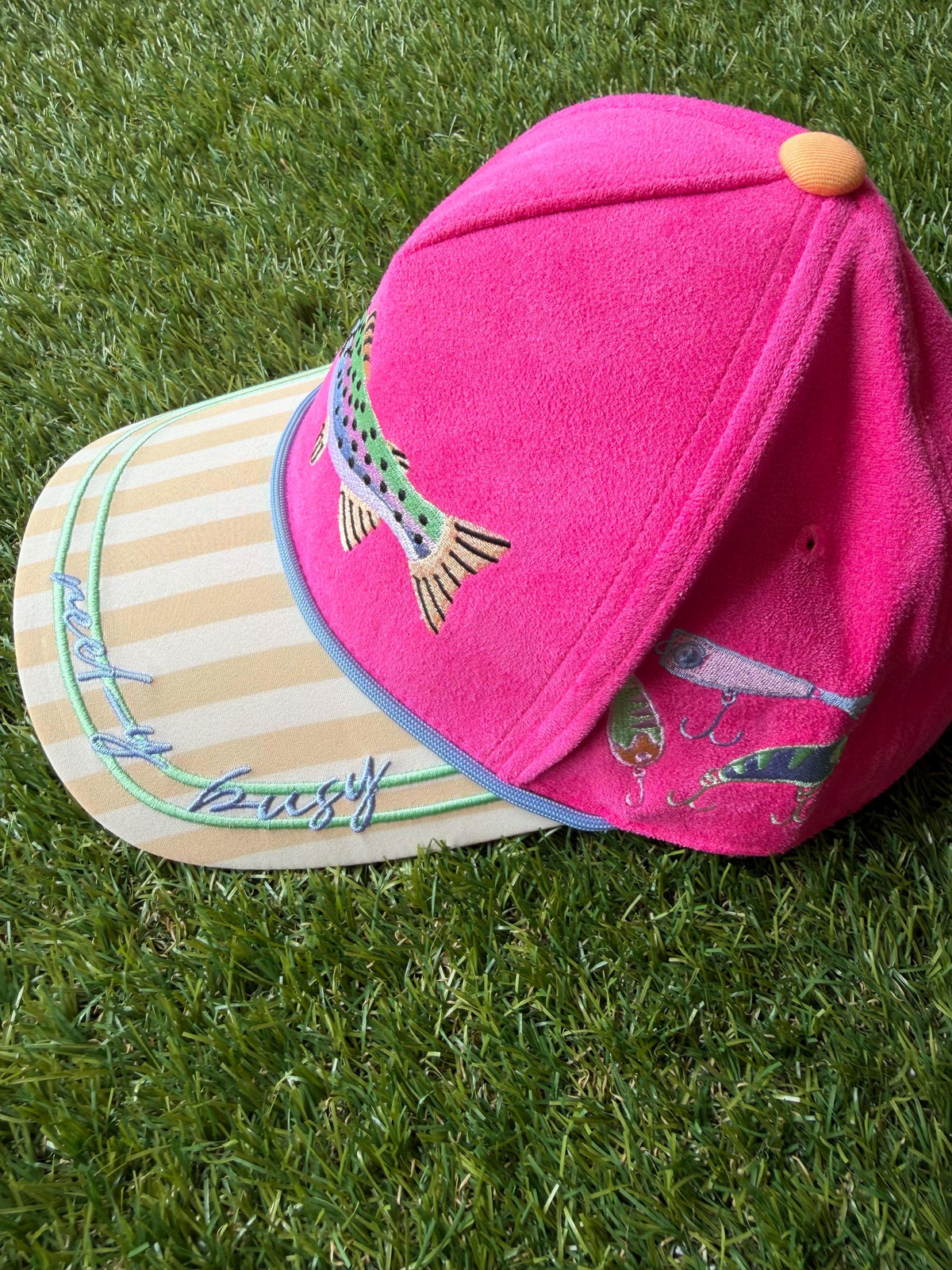 REEL Y Busy canvas trucker