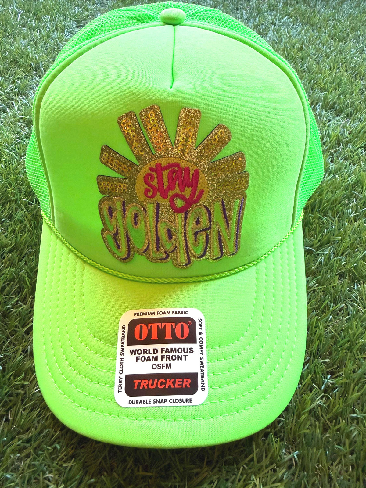 Stay Golden on custom mesh trucker